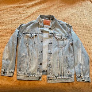 Levi's - VINTAGE FIT TRUCKER JACKET Light Wash - XL